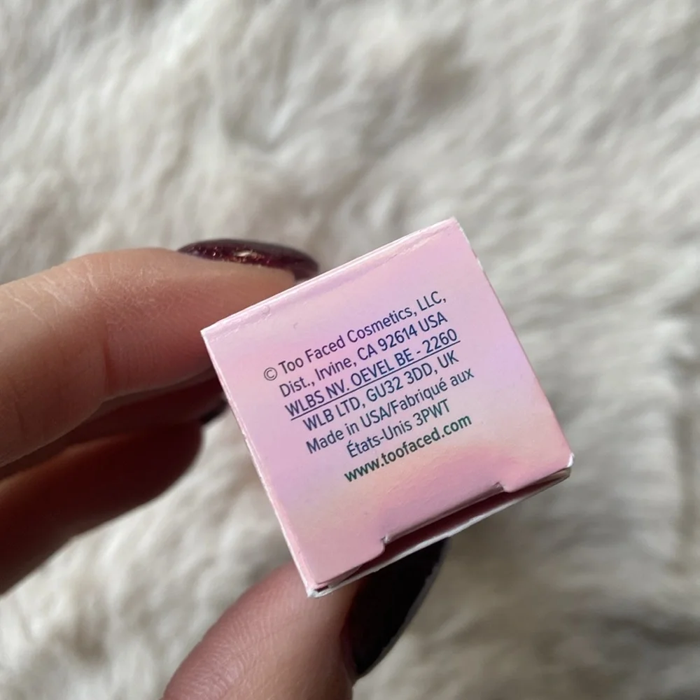 Too Faced Lip Injection Maximum Plump Lip gloss  Cotton candy kisses peachy pink